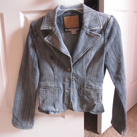 Guess Jackets & Blazers - Guess Stretch Denim Jacket